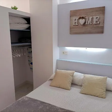 Cómodo Al Lado De La Playa De Canteras