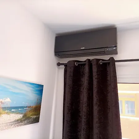 Cómodo Al Lado De La Playa De Canteras